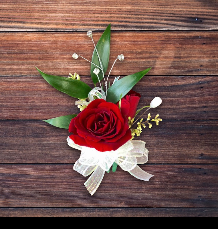 Elegance Boutonniere